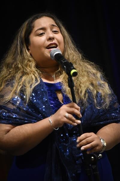 Marina Gad El-Sayed singing